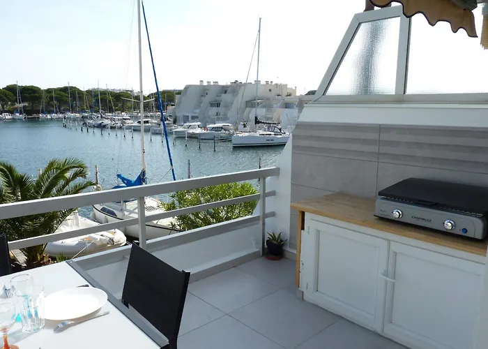 Sol-y-days Darse, Superbe De Type Marina Avec Belle Terrasse Vue Port De Plaisance Appartement *